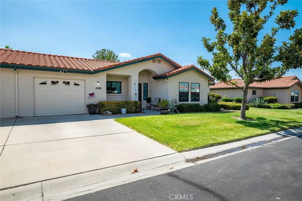 1065 Mountain View, Hemet, CA — listing photo 1