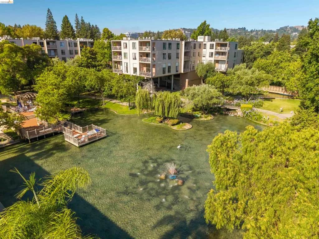 420 N Civic Dr 207, Walnut Creek, CA — listing photo 1
