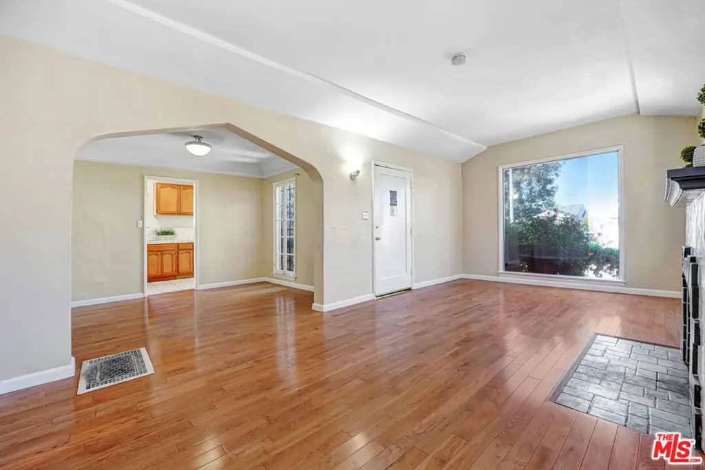 9136 S Harvard Boulevard, Los Angeles, CA — listing photo 1