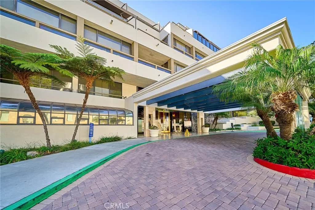 121 S Hope 103, Los Angeles, CA — listing photo 1