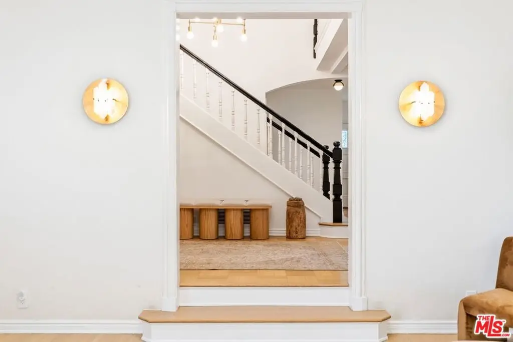628 N Sierra Drive, Beverly Hills, CA — listing photo 1