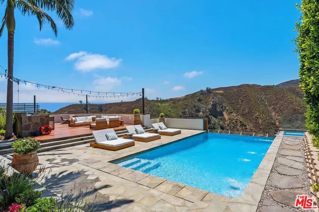 1535 Umeo Road, Pacific Palisades, CA — listing photo 1
