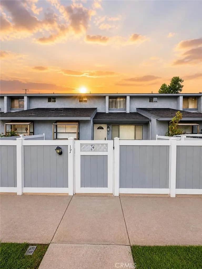 900 W Sierra Madre 17, Azusa, CA — listing photo 1