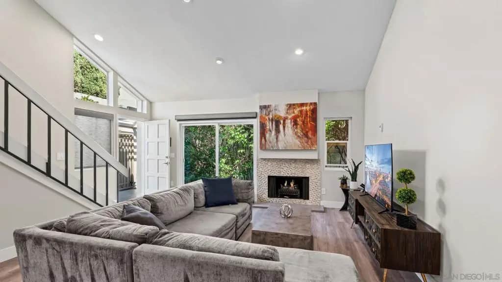 6228 Caminito Araya, San Diego, CA — listing photo 1