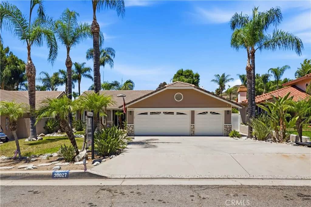 30027 Swan Point, Canyon Lake, CA — listing photo 1