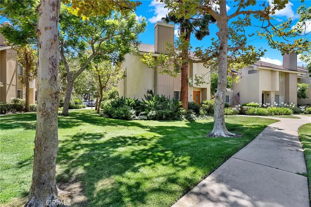 15 Snapdragon 8, Irvine, CA — listing photo 1