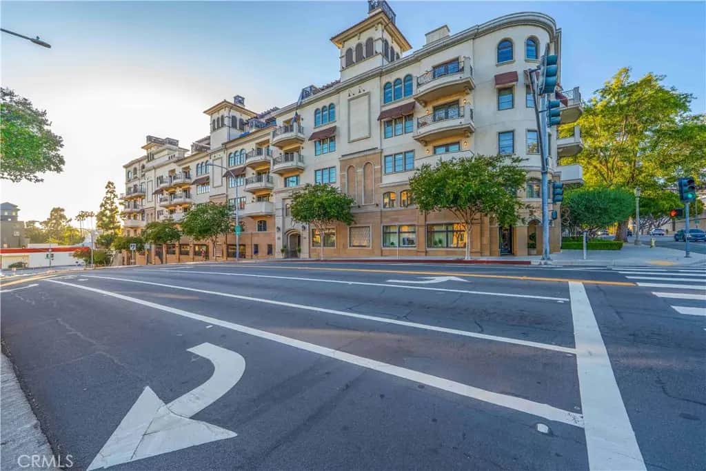 155 Cordova 204, Pasadena, CA — listing photo 1