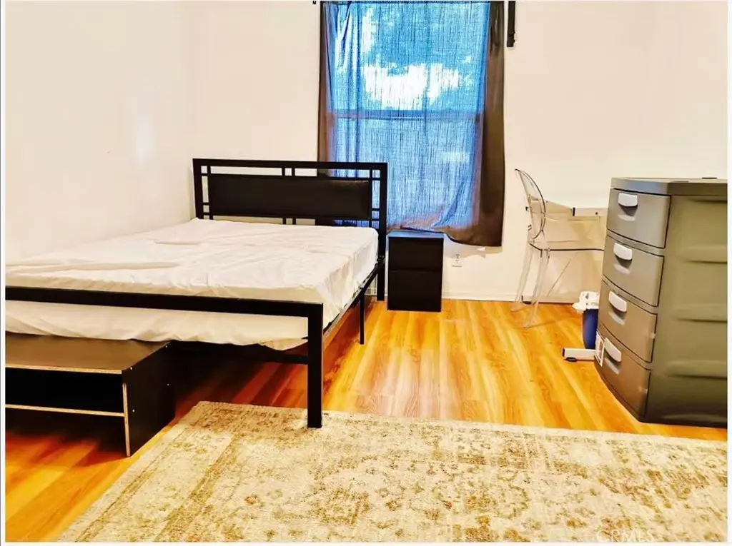 2300 Oak Street, Santa Monica, CA — listing photo 1