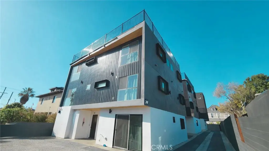 351 S State, Los Angeles, CA — listing photo 1