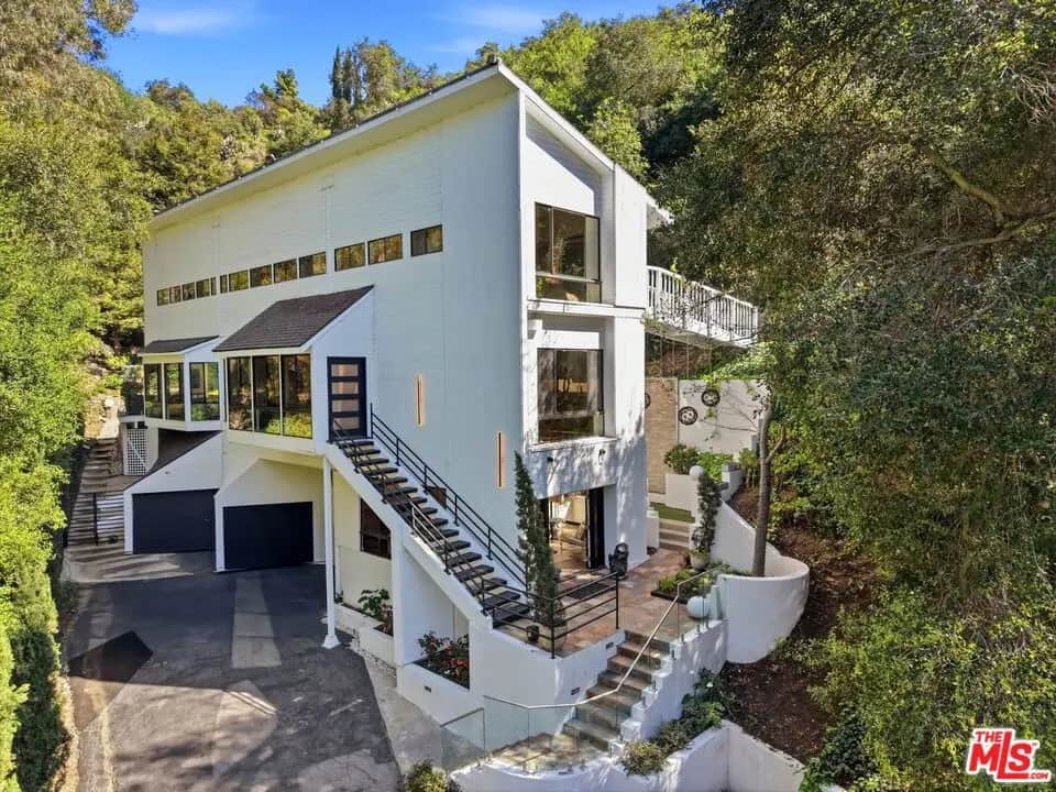 2350 Benedict Canyon Drive, Beverly Hills, CA — listing photo 1