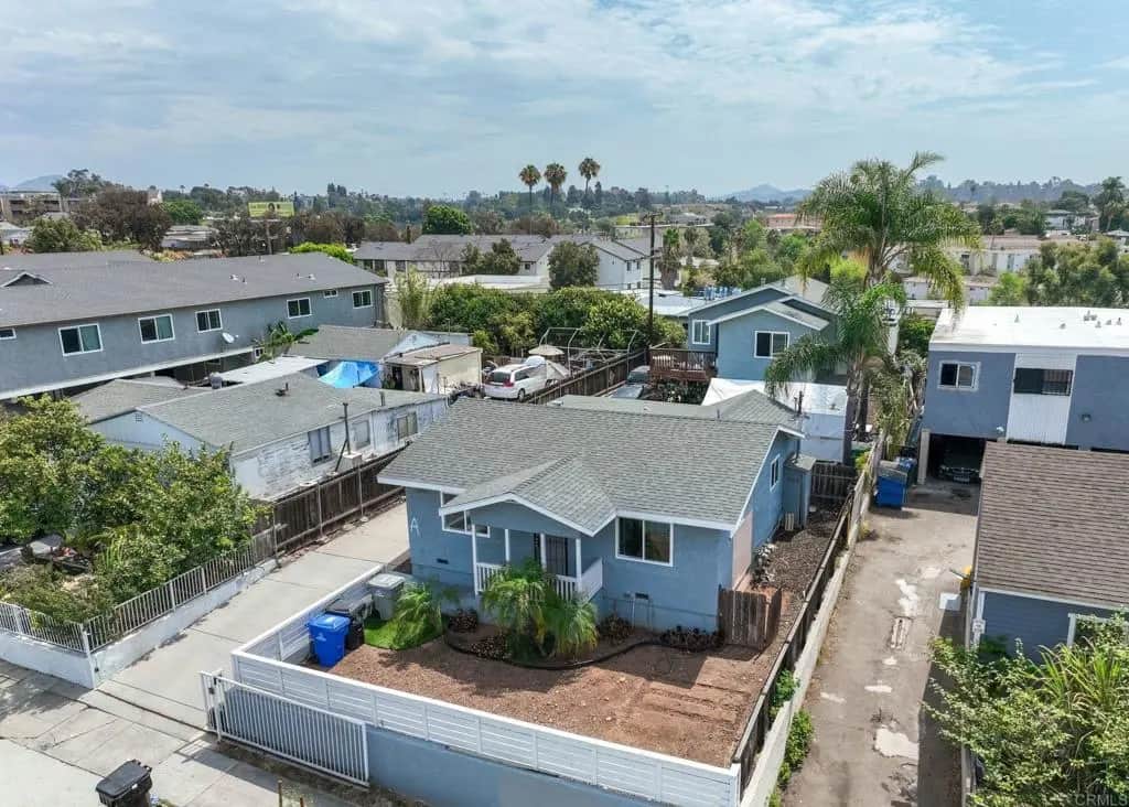 3827 Winona Ave, San Diego, CA — listing photo 1