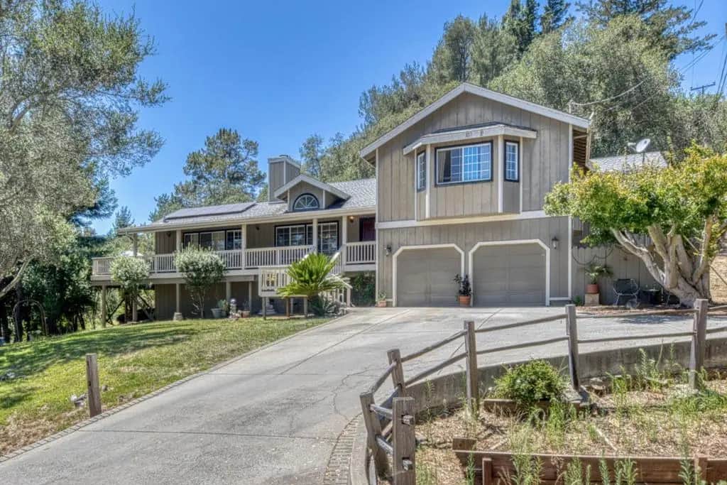 17 Enos Lane, Watsonville, CA — listing photo 1