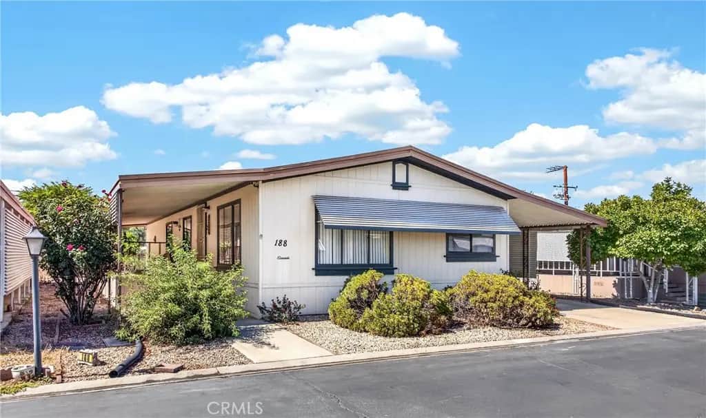 1300 W Menlo Avenue 188, Hemet, CA — listing photo 1