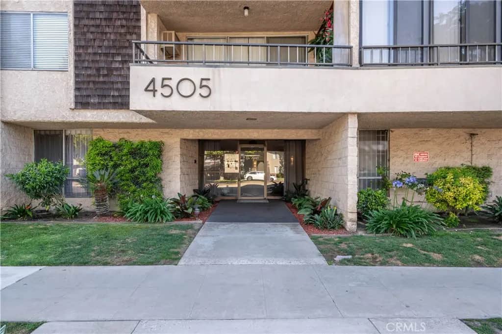 4505 California 402, Long Beach, CA — listing photo 1