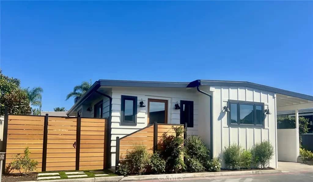 108 Yorktown, Newport Beach, CA — listing photo 1