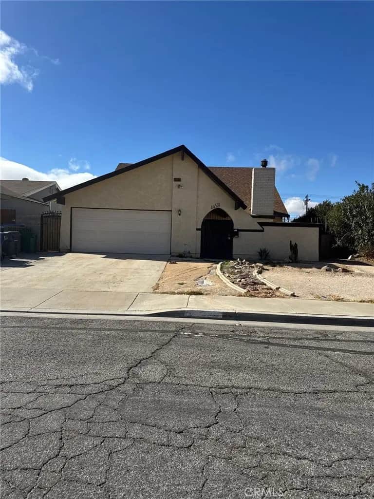 44531 Gillan Avenue, Lancaster, CA — listing photo 1
