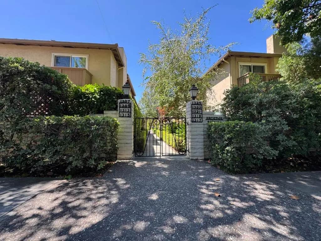 1323 Hoover Street, Menlo Park, CA — listing photo 1