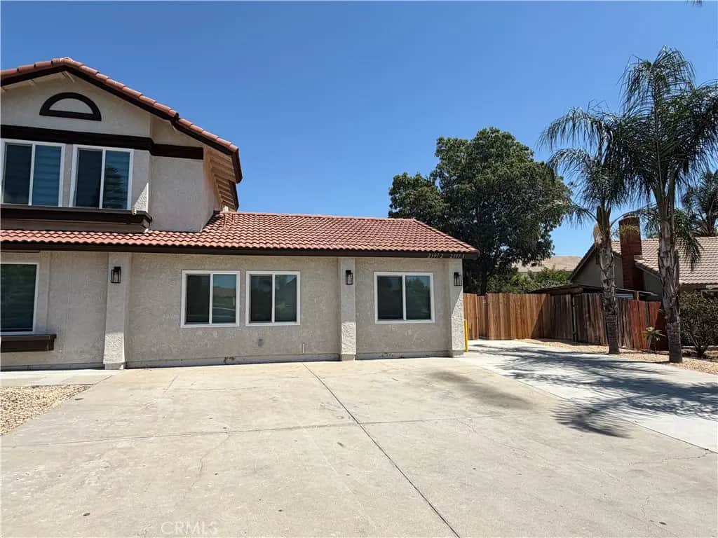 2397 N Apple Avenue, Rialto, CA — listing photo 1