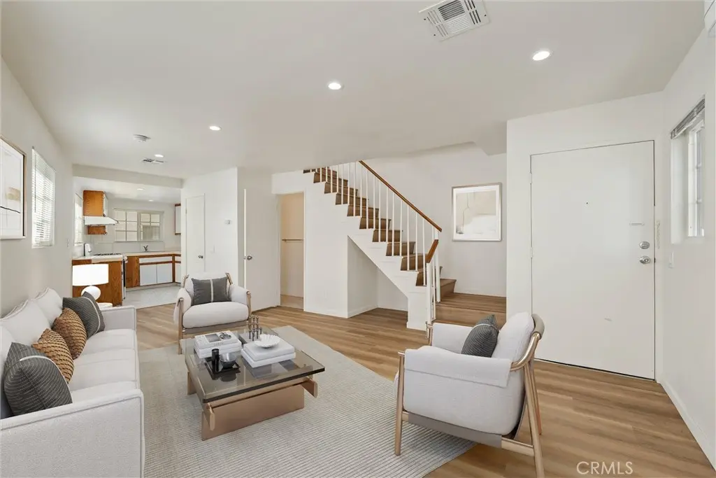716 New Depot A, Los Angeles, CA — listing photo 1