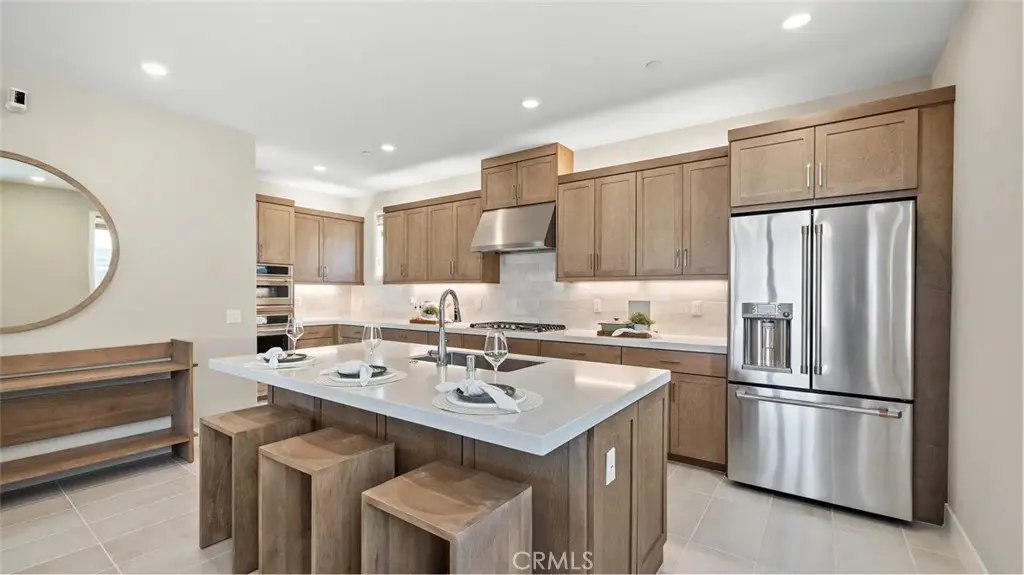 705 Sonia, Irvine, CA — listing photo 1
