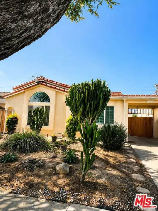 1271 W 81st Street, Los Angeles, CA — listing photo 1