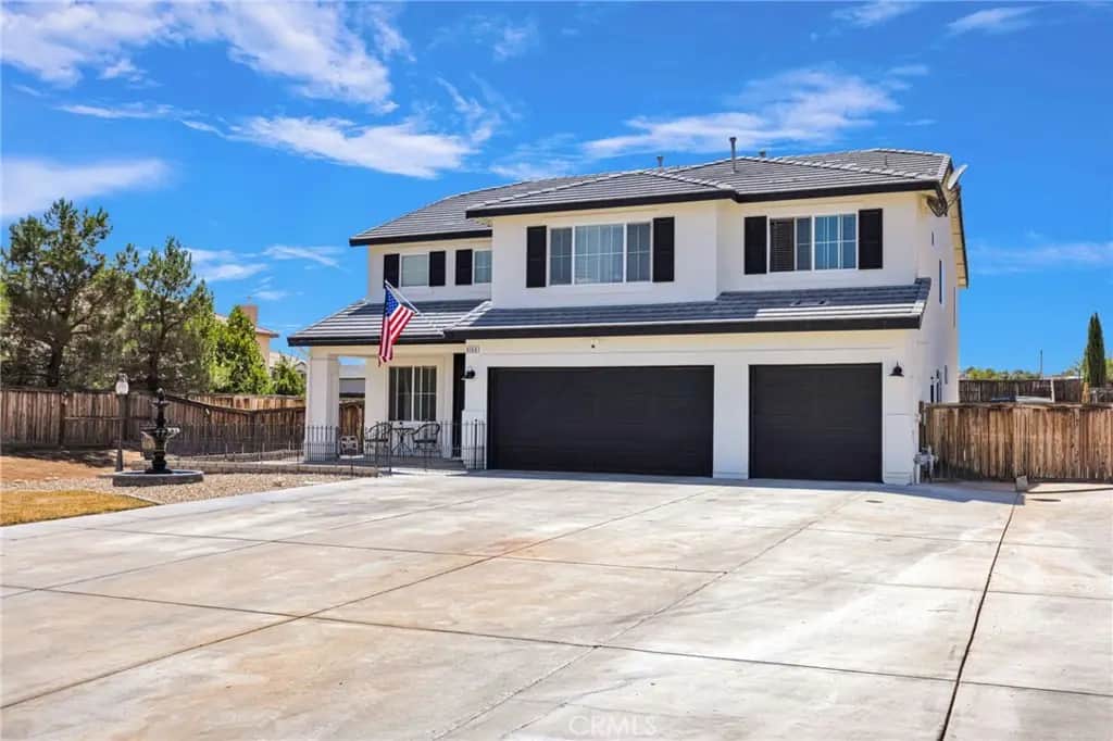 8160 April, Hesperia, CA — listing photo 1