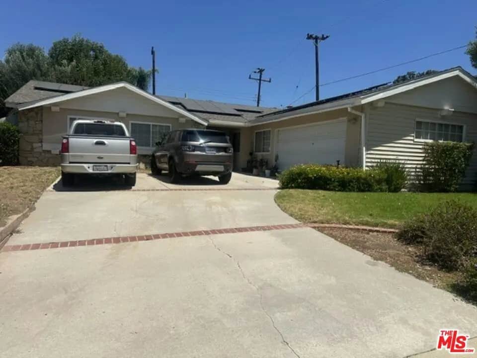 6733 Bernal Street, Simi Valley, CA — listing photo 1