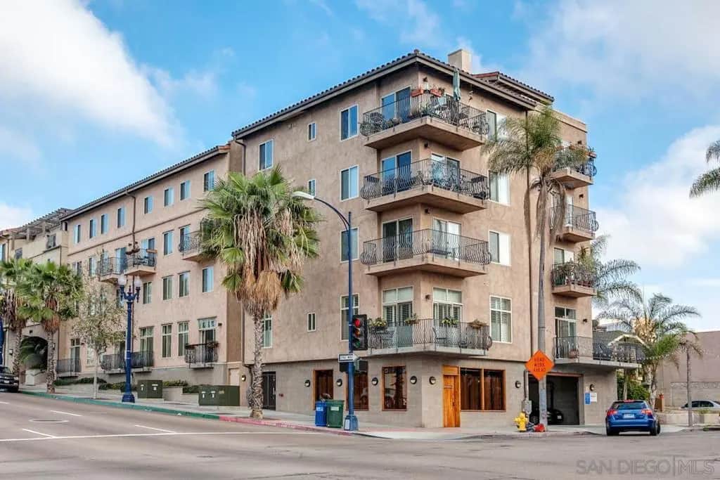 801 W Hawthorn St 301, San Diego, CA — listing photo 1