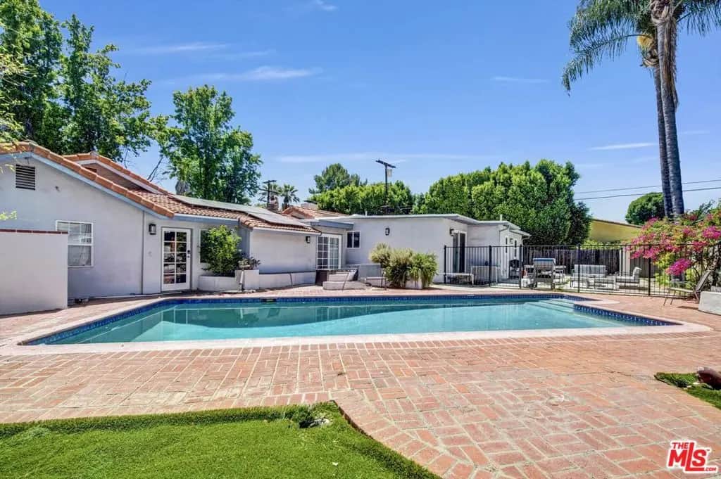 5195 Densmore Avenue, Los Angeles, CA — listing photo 1