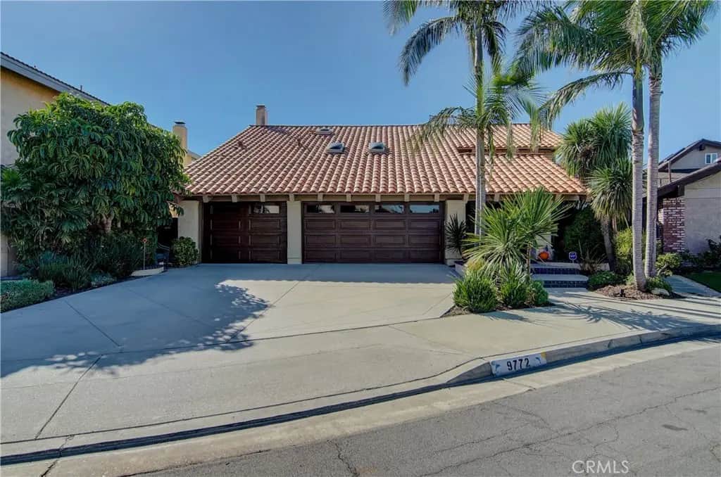 9772 Kite Drive, Huntington Beach, CA — listing photo 1