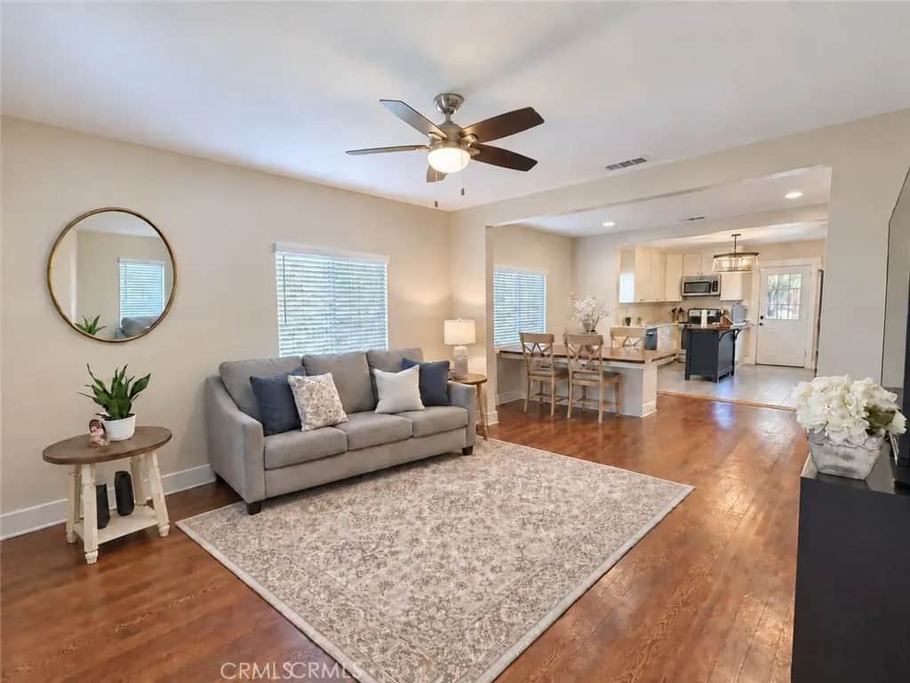 220 W Kendall, Corona, CA — listing photo 1