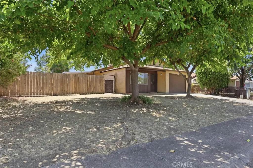 2336 Via Laton, Oroville, CA — listing photo 1