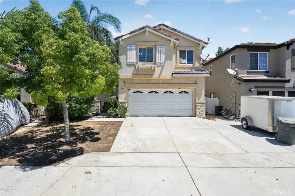300 Camino De La Luna, Perris, CA — listing photo 1