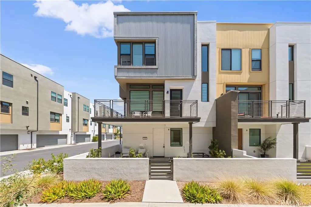 120 Sawbuck, Irvine, CA — listing photo 1