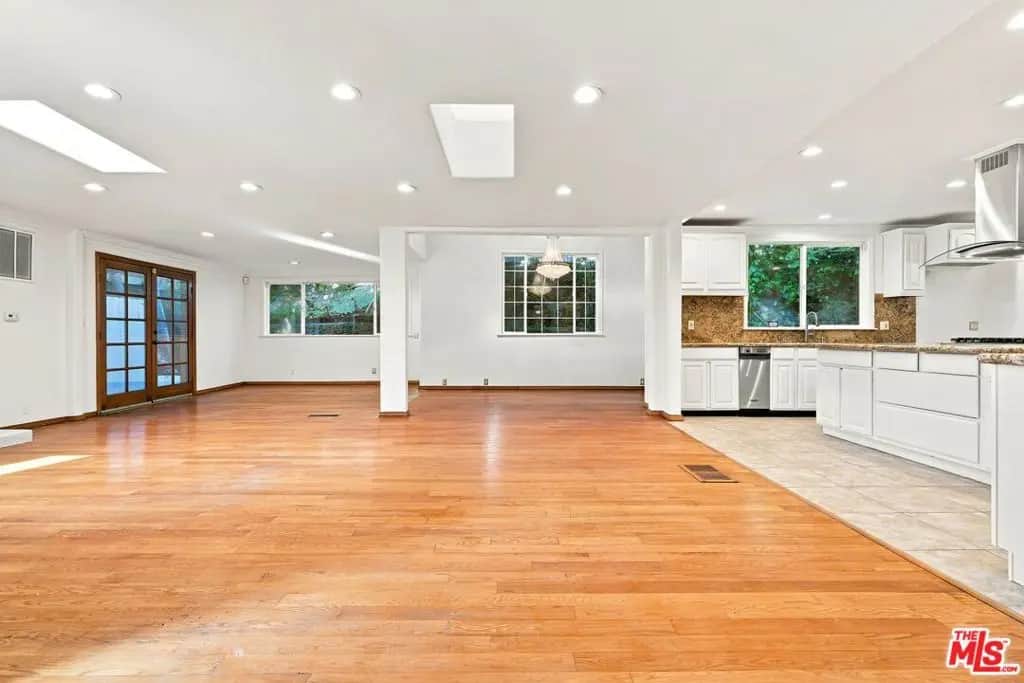 1029 N Beverly Glen Boulevard, Los Angeles, CA — listing photo 1