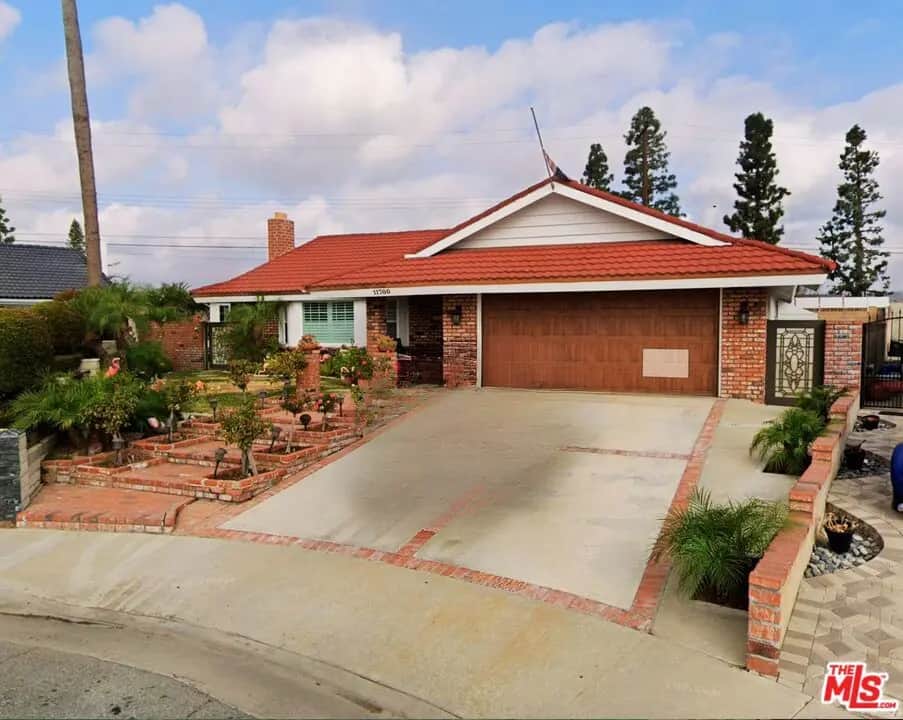 11700 Clearglen Avenue, Whittier, CA — listing photo 1