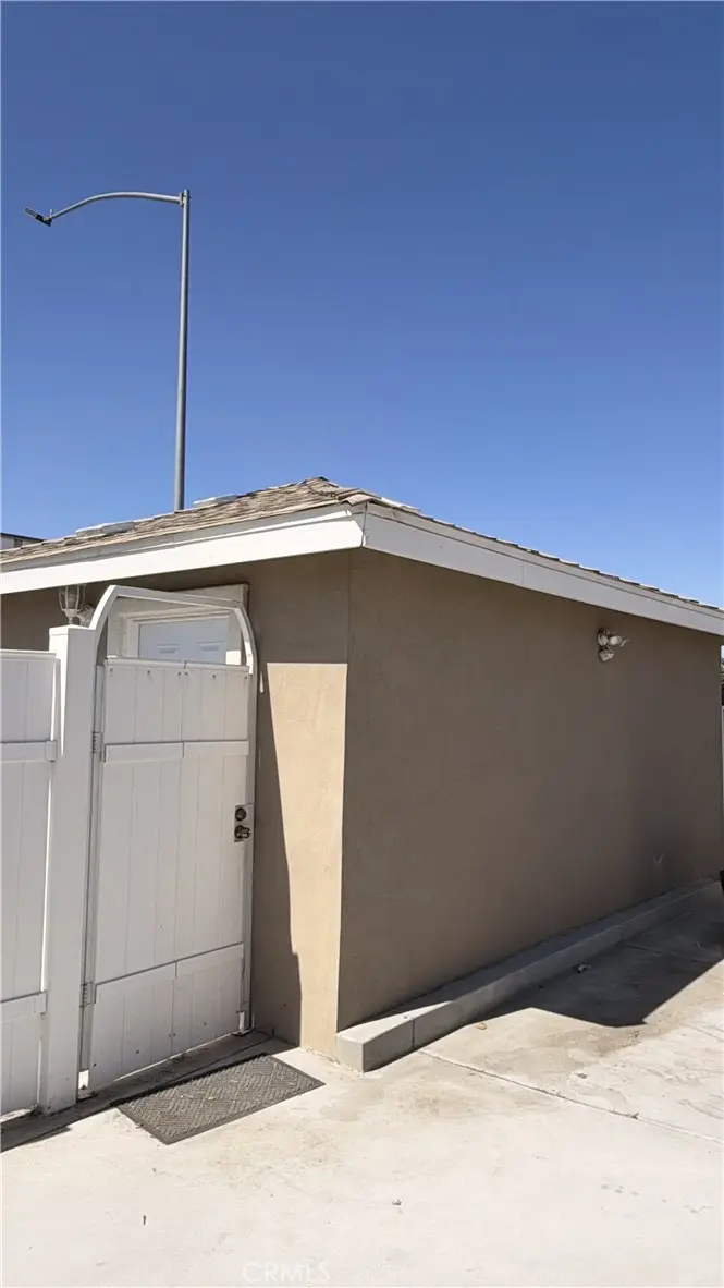 18623 Orange Street, Bloomington, CA — listing photo 1