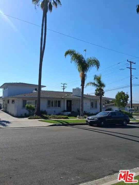 5424 S Sherbourne Drive, Los Angeles, CA — listing photo 1