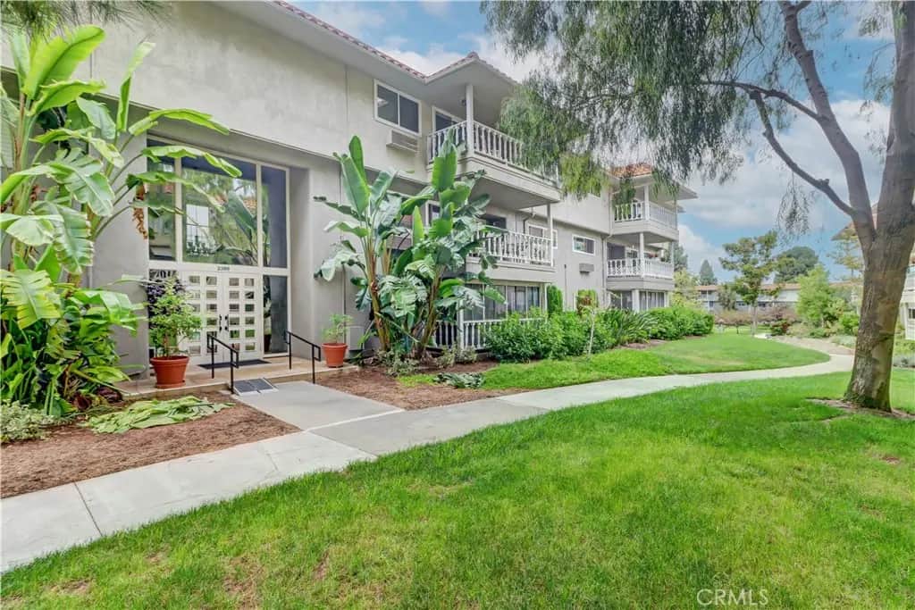 2399 Via Mariposa W Unit 1-F W, Laguna Woods, CA — listing photo 1