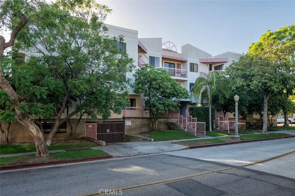 345 N Jackson Street 205, Glendale, CA — listing photo 1
