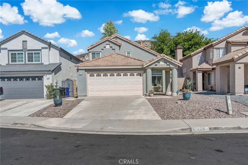 11737 Puerto Real Rd, Fontana, CA — listing photo 1