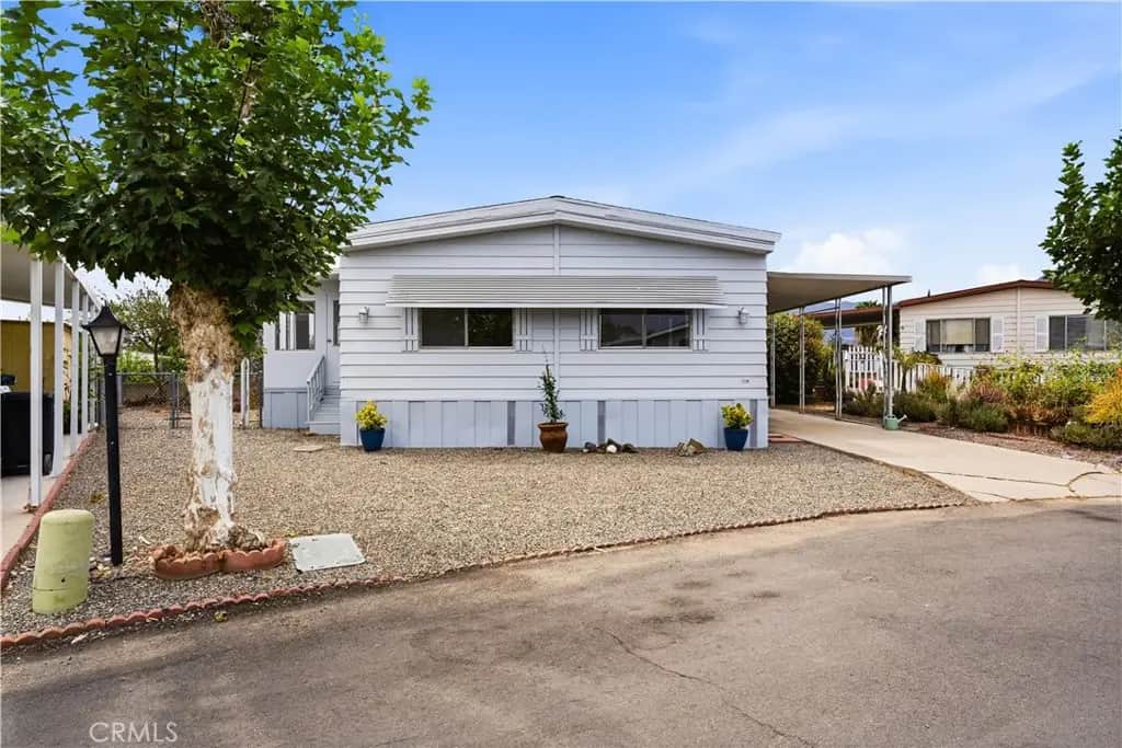 31750 Machado 27, Lake Elsinore, CA — listing photo 1