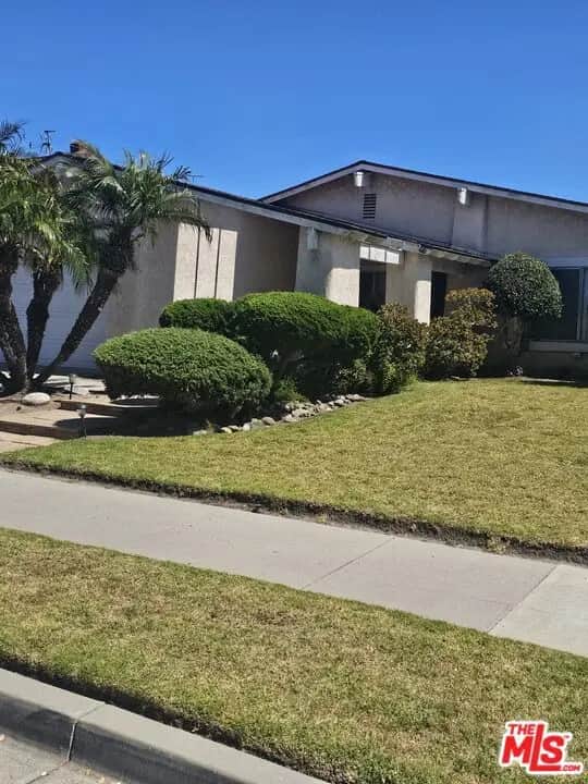 3410 Via Marina Avenue, Oxnard, CA — listing photo 1