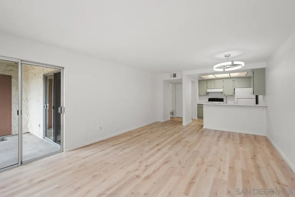 10797 San Diego Mission 209, San Diego, CA — listing photo 1