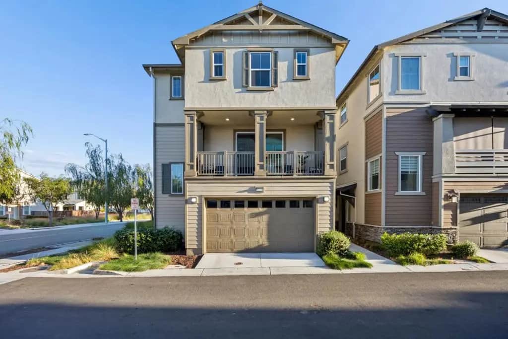 37751 Hickory Street, Newark, CA — listing photo 1