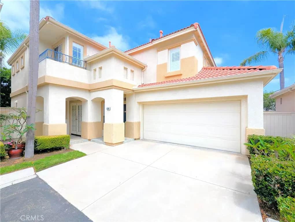 8204 Constantine Drive, Huntington Beach, CA — listing photo 1