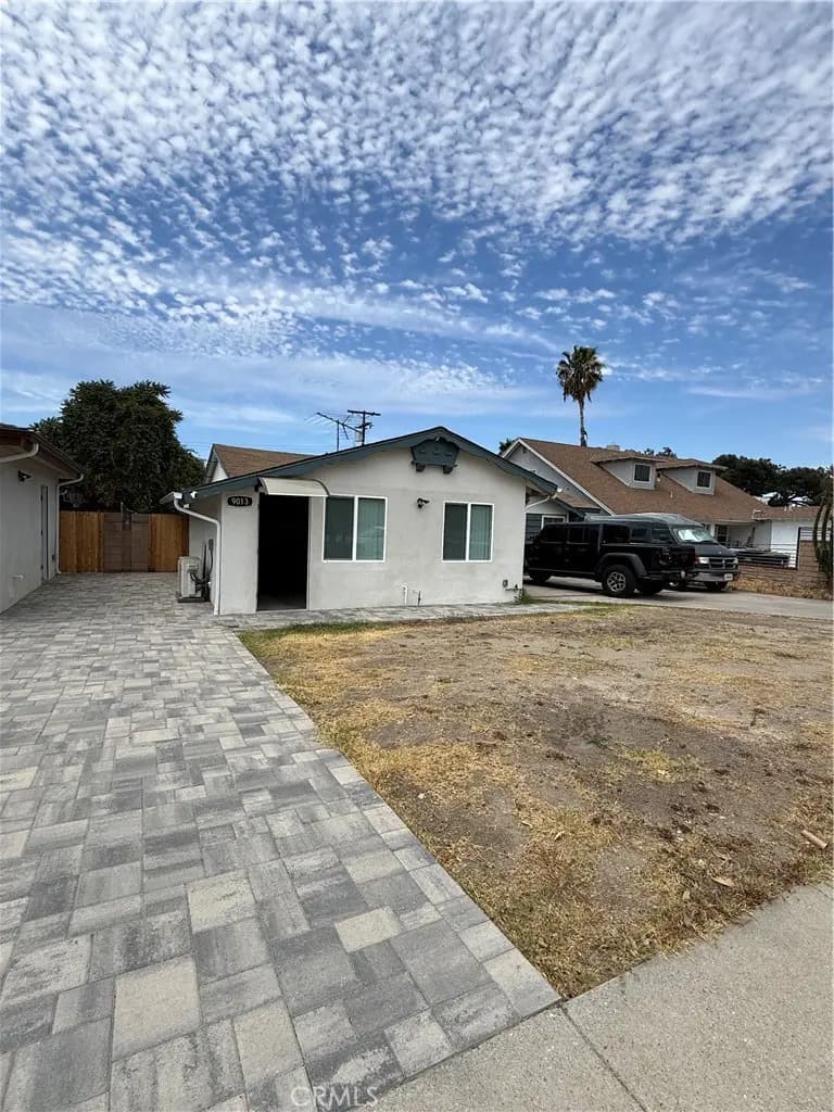 9013 Oneida, Sun Valley, CA — listing photo 1
