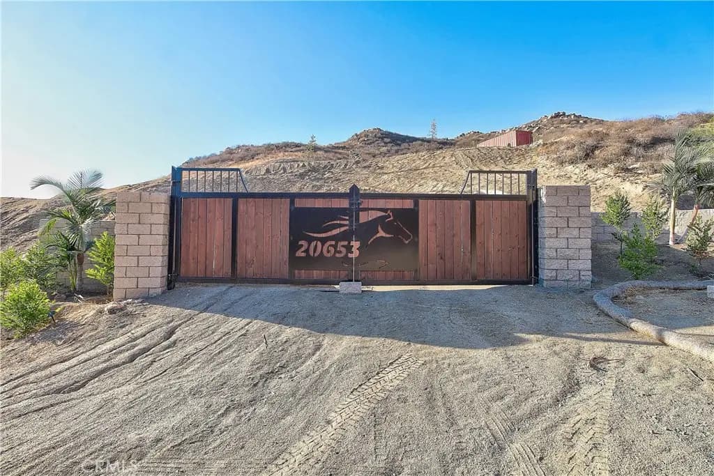 20653 Mustang Court, Lake Mathews, CA — listing photo 1
