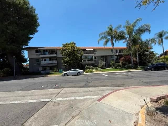 2393 1F Via Mariposa W, Laguna Woods, CA — listing photo 1