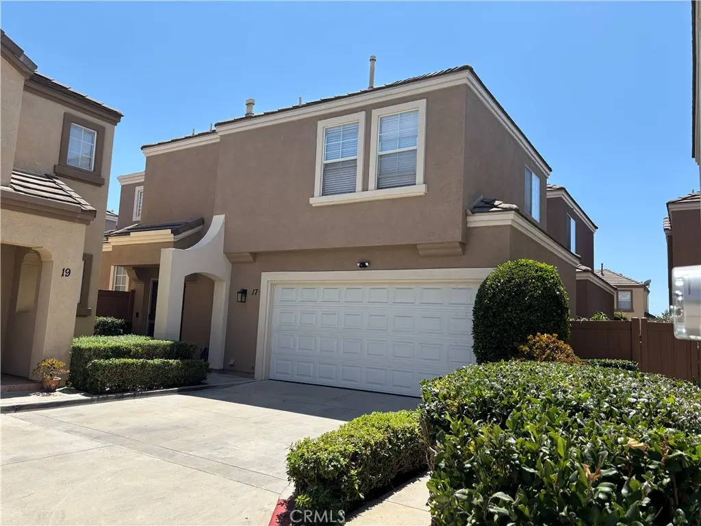 17 Rue Fontaine, Lake Forest, CA — listing photo 1